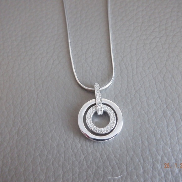 SWAROVSKI necklace circular hollow crystal pendant silver colour Rhodium plated - Picture 5 of 11
